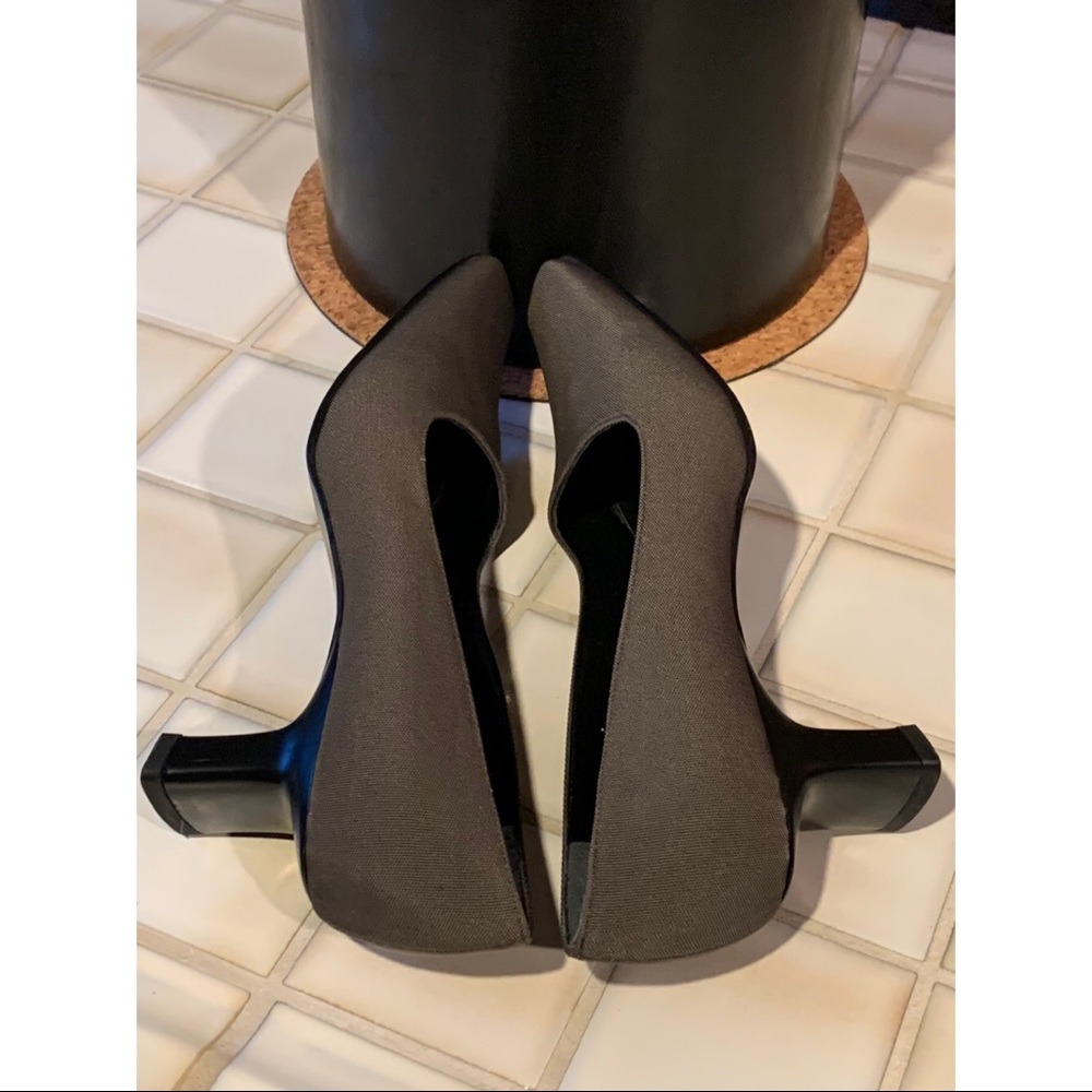 🤩Anne Klein Grosgrain Fabric  Olive Heels 👠8M - Picture 6 of 6